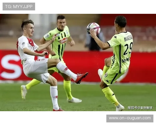 朗斯客场逆转里昂 扎鲁里攻入制胜球助球队2比1取胜 朗斯客场逆转里昂 扎鲁里攻入制胜球助球队2比1取胜